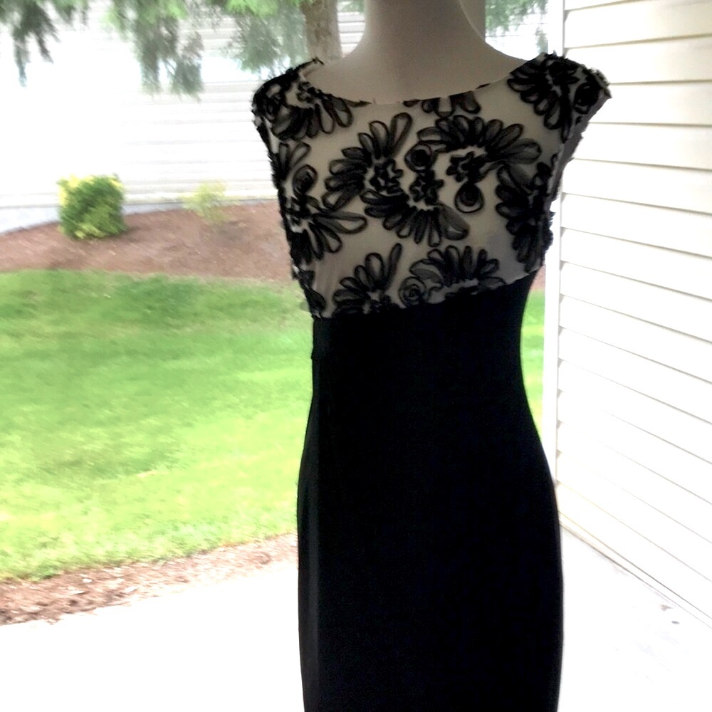 Women’s EUC CONNECTED APPAREL Evening Dress Black & White Bodice Sz 10